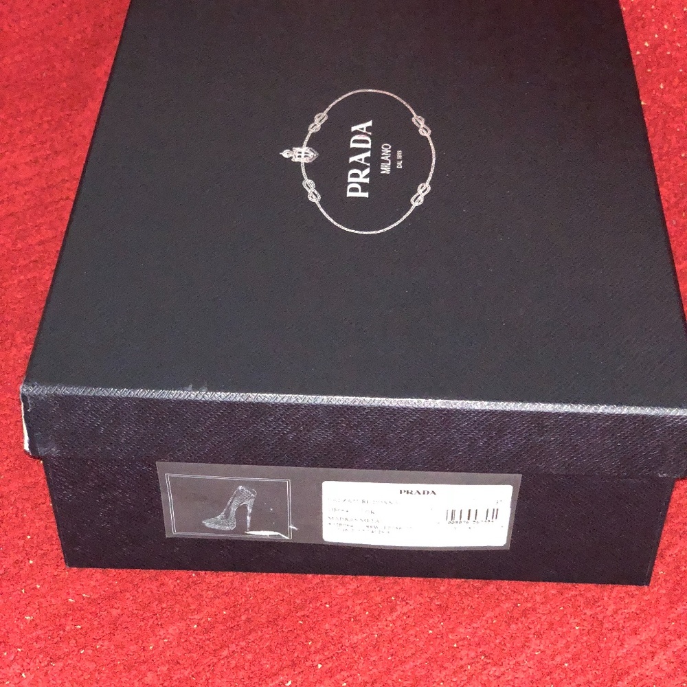 Shoes - Picture 6 of 6